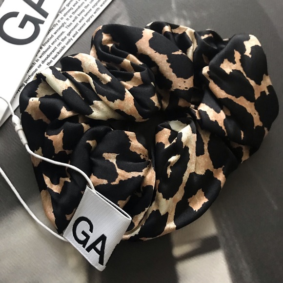 GANNI Leopard Scrunchie from LA hipster shop SOLD - Picture 5 of 8